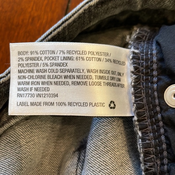 Universal Threads jeans - Picture 7 of 7